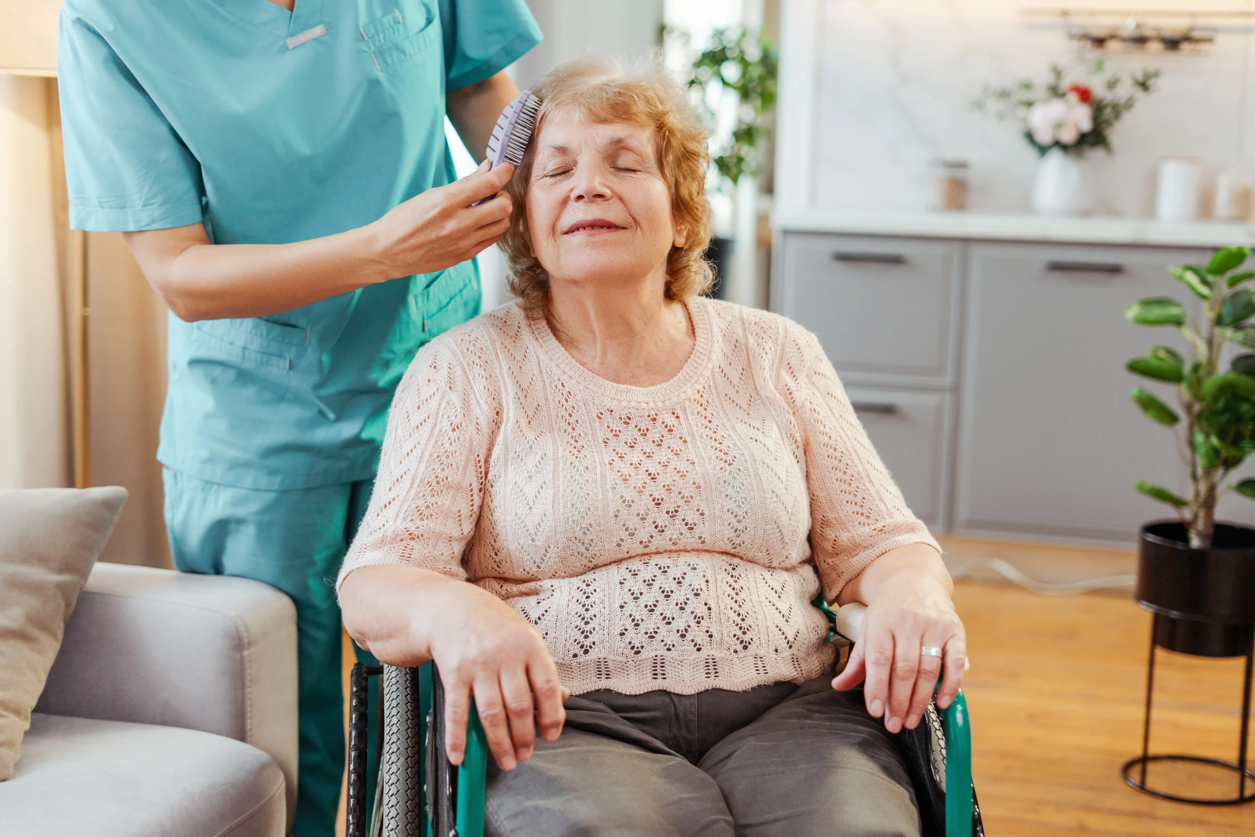 Wonderful Choices NDIS Personal Activities Support Worker Eight Mile Plains Brisbane lady combing hair
